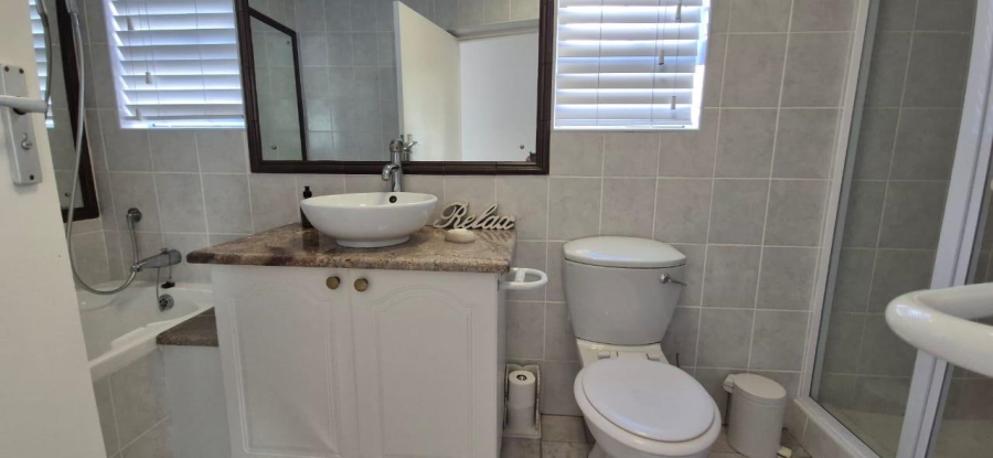 To Let 3 Bedroom Property for Rent in Mossel Bay Central Western Cape